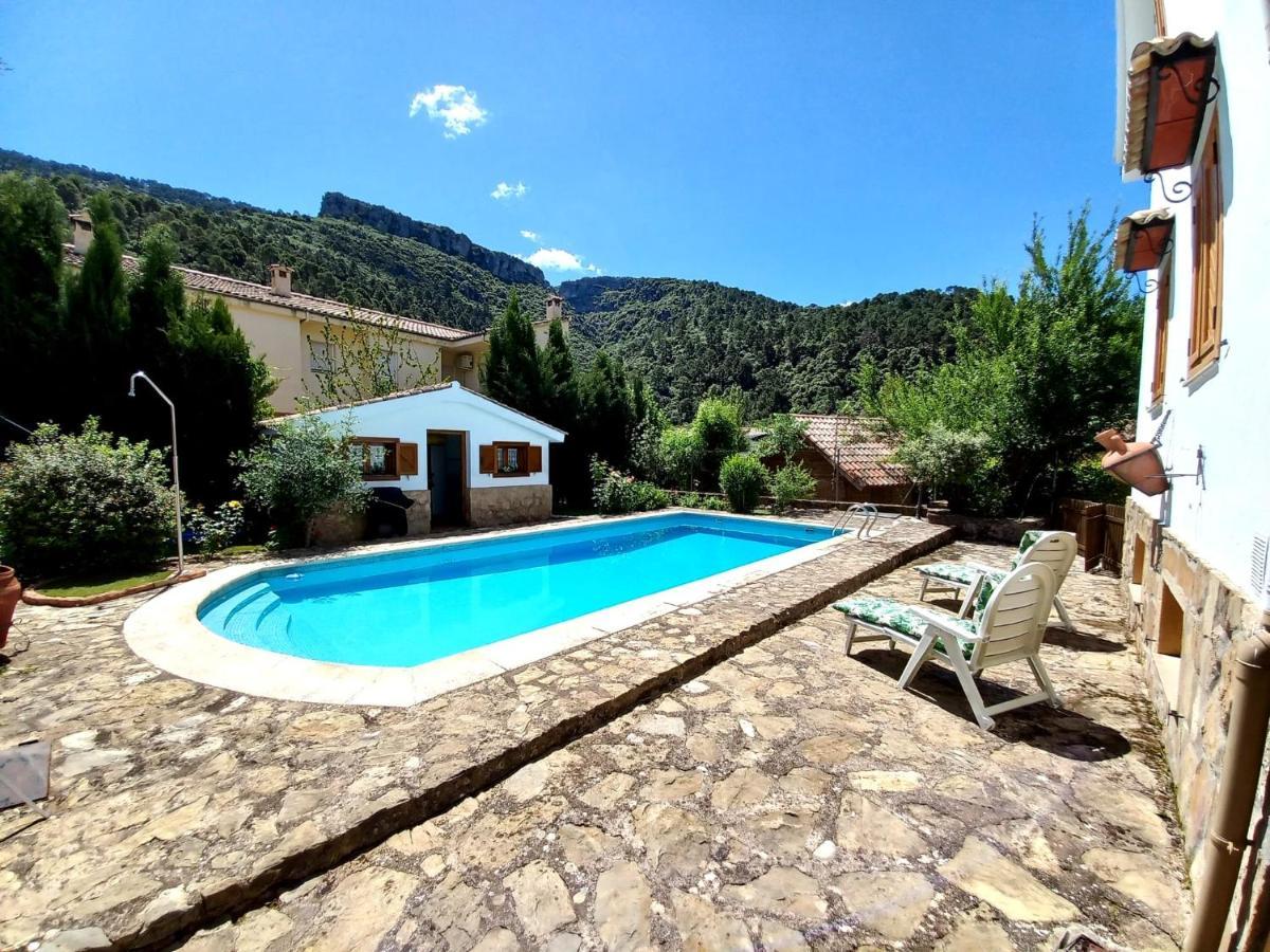 El Refugio De Goriz Villa La Iruela Bagian luar foto